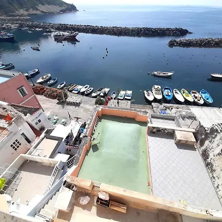 La Romantica - Corricella Terrace Procida