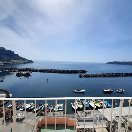 La Romantica - Corricella Terrace Apartment Procida