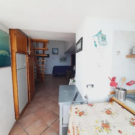 La Romantica - Corricella Terrace *